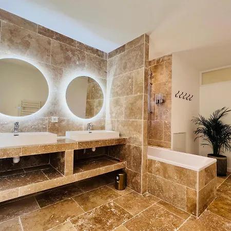 Villa Feel@home Nemausus «le 31»