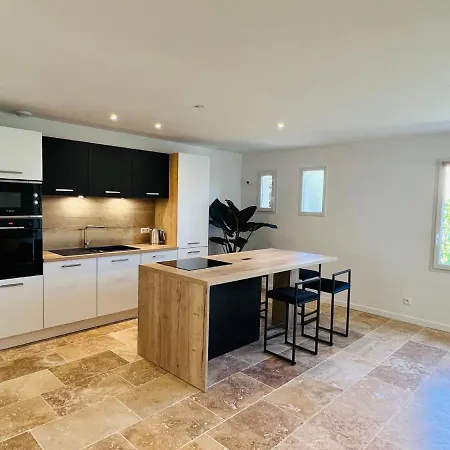 Villa Feel@home Nemausus «le 31» *