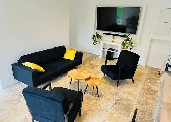 Feel@home Nemausus «le 31» ヴィラ
